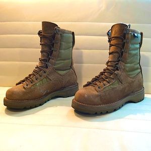 Danner Boots, Dessert Acadia 26000 Model. Men’s Size 8